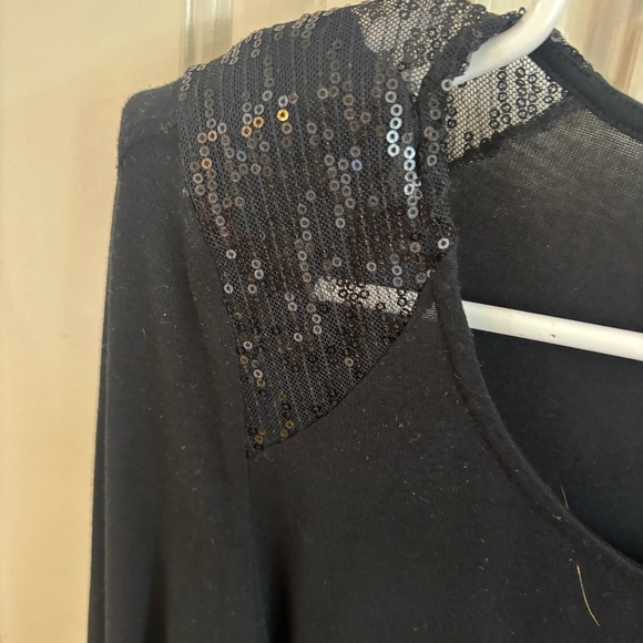 long sleeve sequin shirt sequin shoulder - Picture 2 of 5
